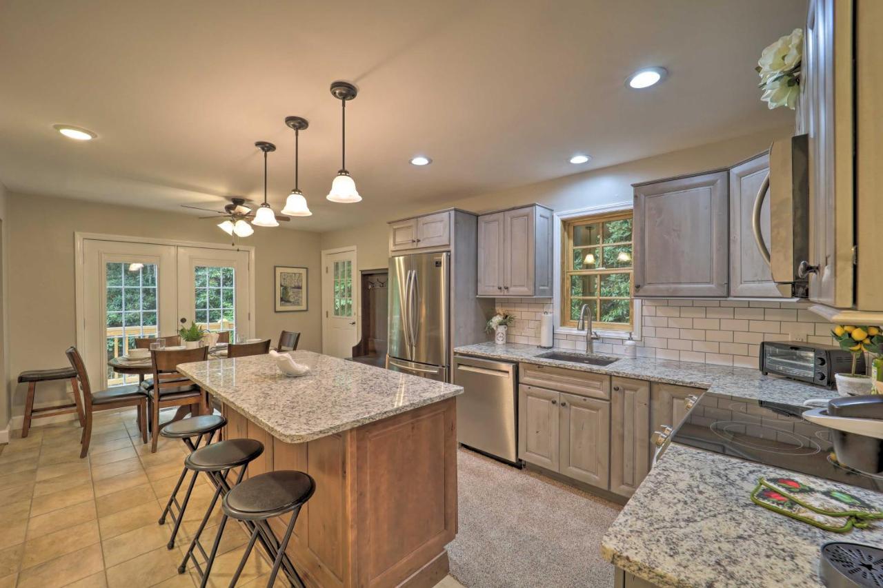 Newland Mountain Cabin Golf And Resort Amenities! Exterior photo